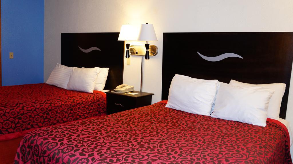 Days Inn Kansas City-Worlds Of Fun Habitación foto